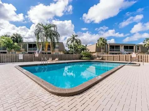 432 NW 70th Avenue Plantation FL 33317