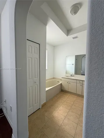 Miami FL 33193