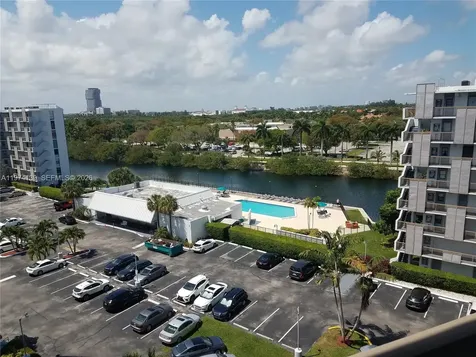 3475 N Country Club Drive Aventura FL 33180