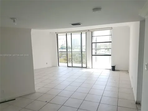 3475 N Country Club Drive Aventura FL 33180
