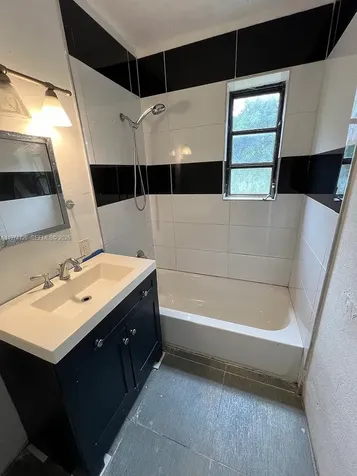 219 NE 141st Street Miami FL 33161
