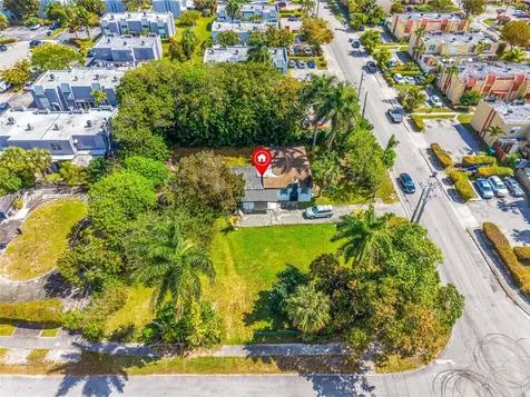 219 NE 141st Street Miami FL 33161