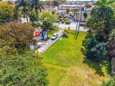 219 NE 141st Street Miami FL 33161