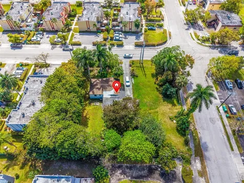 219 NE 141st Street Miami FL 33161