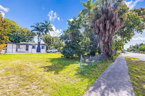 219 NE 141st Street Miami FL 33161