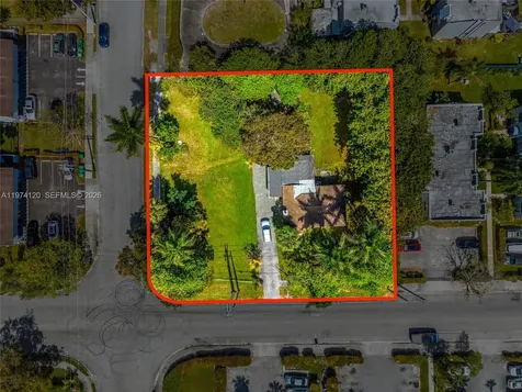 219 NE 141st Street Miami FL 33161