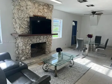 219 NE 141st Street Miami FL 33161