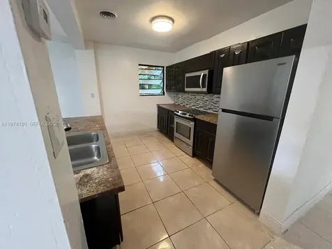 219 NE 141st Street Miami FL 33161