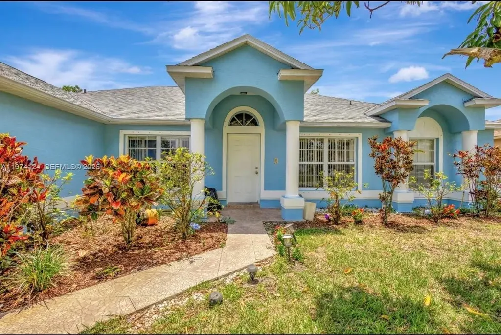 1458 SW San Esteban Avenue Port St. Lucie FL 34953