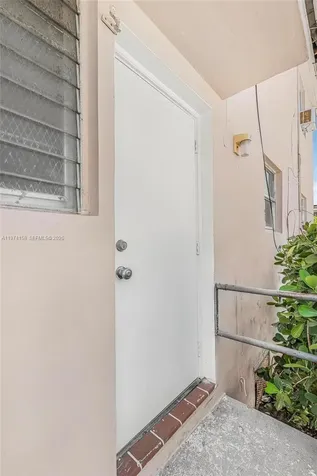 8031 Hawthorne Avenue Miami Beach FL 33141