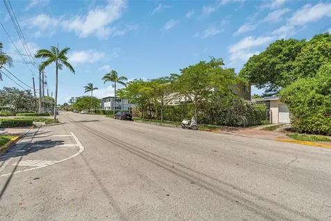 8031 Hawthorne Avenue Miami Beach FL 33141
