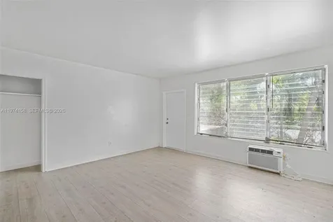 8031 Hawthorne Avenue Miami Beach FL 33141