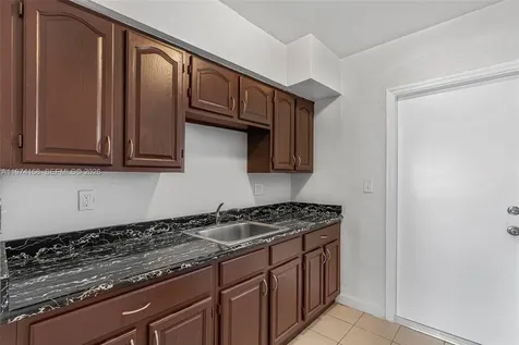 8031 Hawthorne Avenue Miami Beach FL 33141