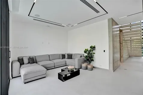 1379 NE 104th Street Miami Shores FL 33138
