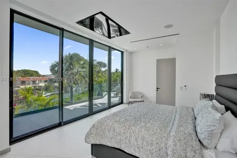 1379 NE 104th Street Miami Shores FL 33138