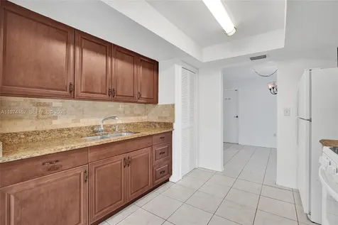 2161 NW 73rd Avenue Sunrise FL 33313