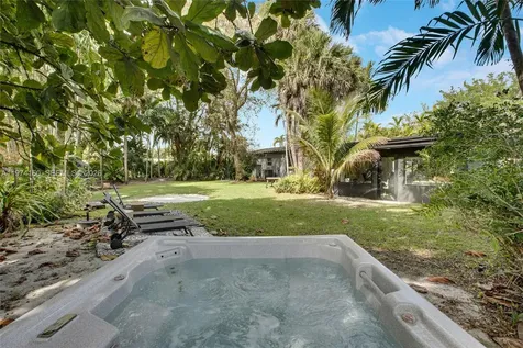 10659 NE 10th Place Miami Shores FL 33138