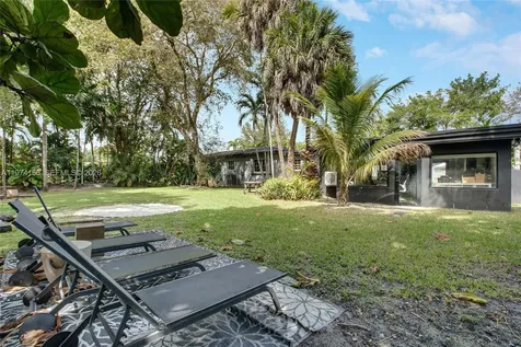 10659 NE 10th Place Miami Shores FL 33138