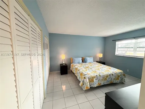 5300 Washington Street Hollywood FL 33021