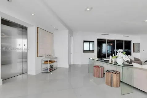 18555 Collins Avenue Sunny Isles Beach FL 33160