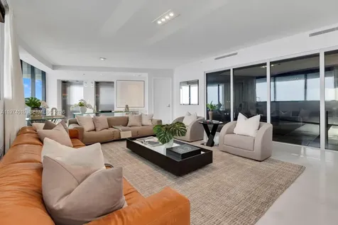 18555 Collins Avenue Sunny Isles Beach FL 33160