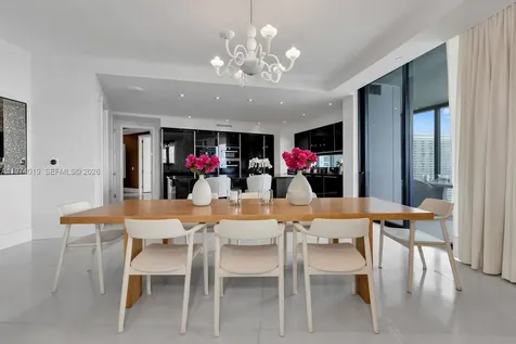 18555 Collins Avenue Sunny Isles Beach FL 33160