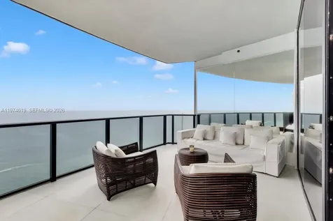 18555 Collins Avenue Sunny Isles Beach FL 33160