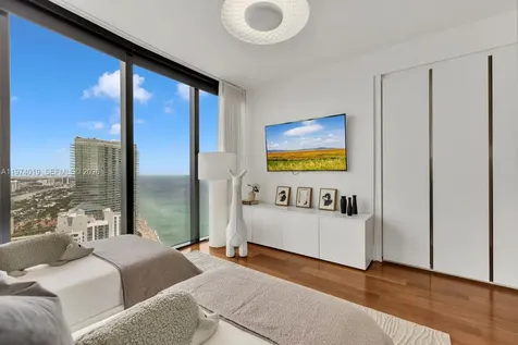 18555 Collins Avenue Sunny Isles Beach FL 33160