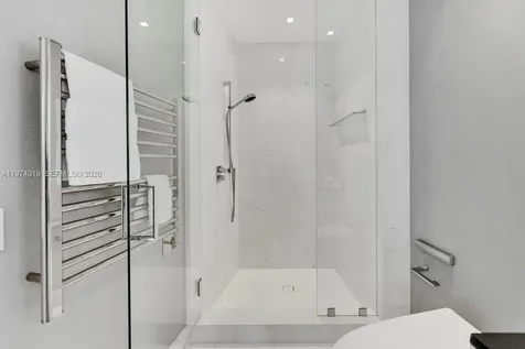18555 Collins Avenue Sunny Isles Beach FL 33160