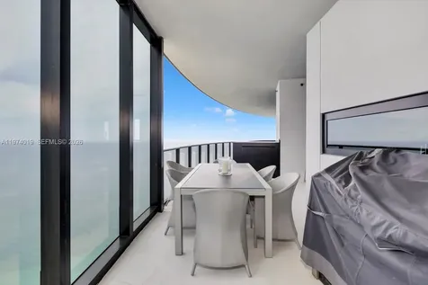 18555 Collins Avenue Sunny Isles Beach FL 33160