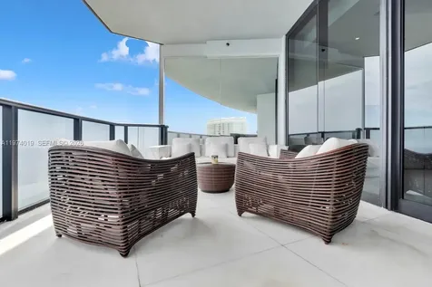 18555 Collins Avenue Sunny Isles Beach FL 33160