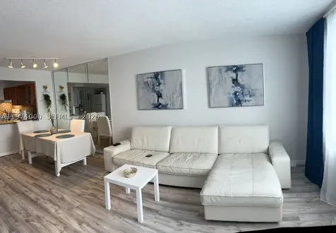 1150 NE 191st Street Miami FL 33179