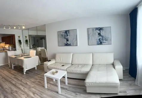 1150 NE 191st Street Miami FL 33179