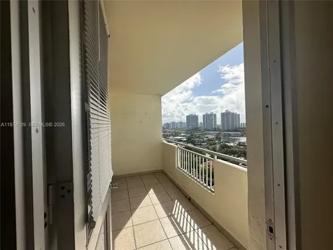 3180 S Ocean Drive Hallandale Beach FL 33009