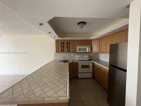 3180 S Ocean Drive Hallandale Beach FL 33009