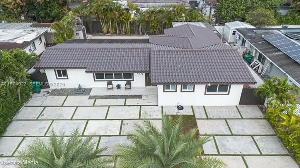 6271 NW 110th Street Hialeah FL 33012