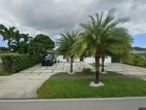 6271 NW 110th Street Hialeah FL 33012