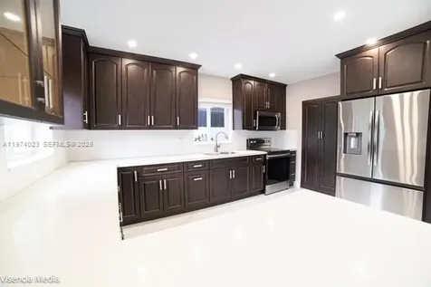 6271 NW 110th Street Hialeah FL 33012