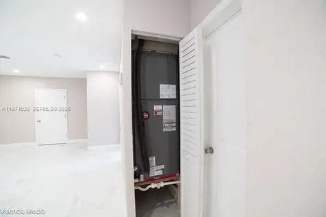 6271 NW 110th Street Hialeah FL 33012