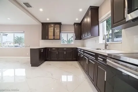 6271 NW 110th Street Hialeah FL 33012
