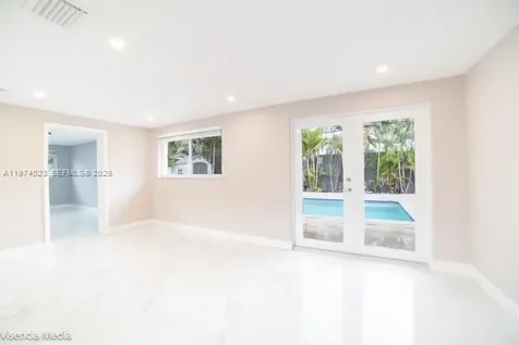 6271 NW 110th Street Hialeah FL 33012