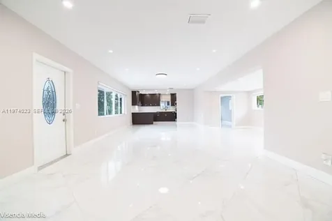 6271 NW 110th Street Hialeah FL 33012