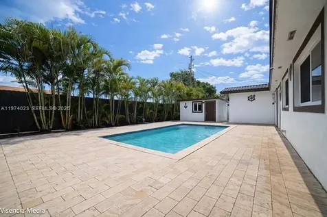 6271 NW 110th Street Hialeah FL 33012