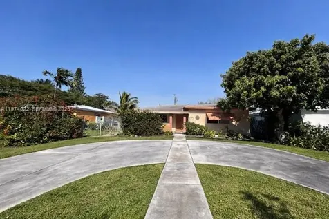 31 SE 7th Street Dania Beach FL 33004