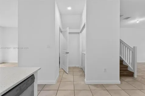 2619 SE 11th Street Homestead FL 33035