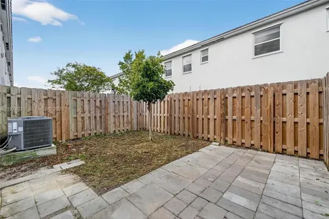 2619 SE 11th Street Homestead FL 33035