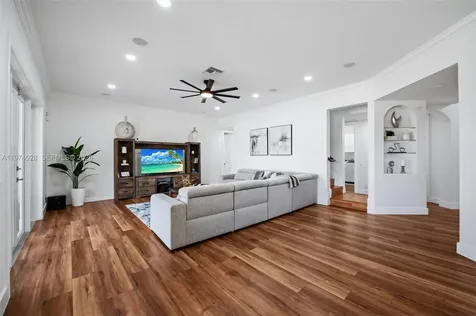 1537 Victoria Isle Way Weston FL 33327