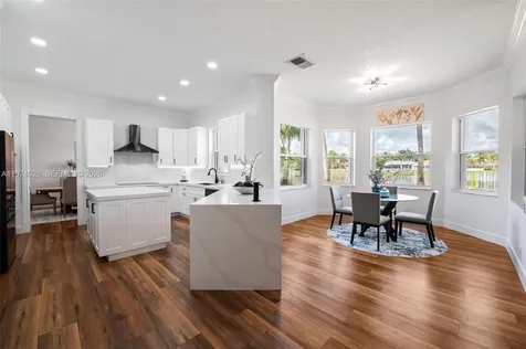 1537 Victoria Isle Way Weston FL 33327