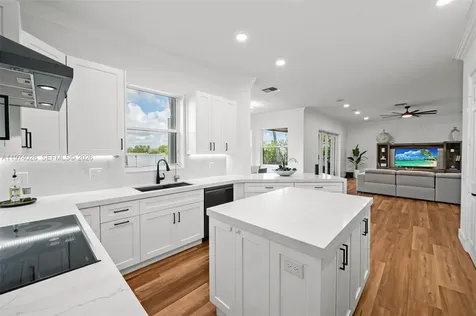 1537 Victoria Isle Way Weston FL 33327