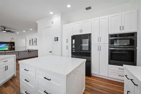 1537 Victoria Isle Way Weston FL 33327